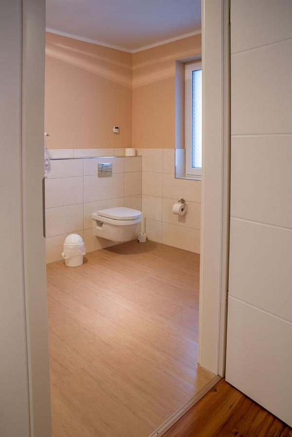 H&H Apartment Im Greifswald Eldena Nr19-Jonas Mit Terrasse Bagian luar foto